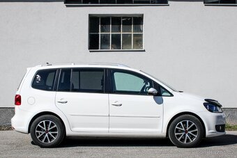 Volkswagen Touran 1.6 TDI DSG - 5