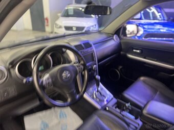 Suzuki Grand Vitara 3.2i 20 Jahre benzín 171kw - 5
