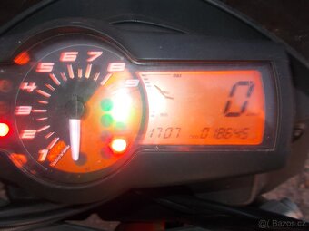 KTM 690 Duke - 5