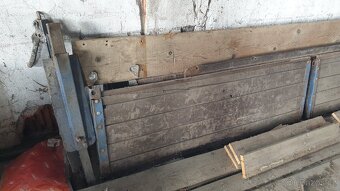Za odvoz na Avii A 31.1 L valník - náhradní díly - 5
