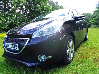 Peugeot 208 - 5