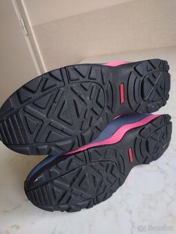 Dívčí zimní boty Adidas 36 a 2.3 - 5