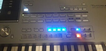 Yamaha Tyros 5 - 5