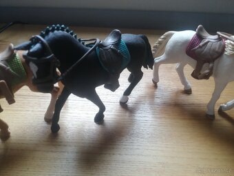 Schleich koně kloubové jezdkyně Sofia Hannah Sarah Lisa - 5