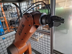 Robot KUKA KR 6 R 900 - 5