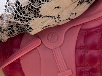 Interaktivní kůň Barbie od Mattela - 5