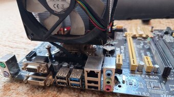 Počítačové díly: základová deska + procesor Intel i5 + 16Gb - 5