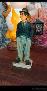 Stará soška Charlie Chaplin - 5