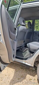 Toyota RAV4 benzin 110 kw 4x4 dovoz Taliansko Z D R A V A - 5