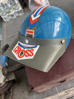 Stará motocyklová přílba, motokros - 5