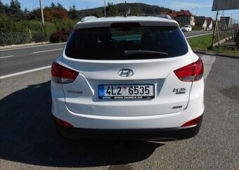 Hyundai ix35 2,0 CRDi 4x4 CZ Serviska nafta - 5