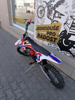 Pitbike Shark 125ccm 17x14 červená - 5