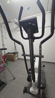 Dobrý den, prodám eliptický trenažér Housefit motio 70. - 5
