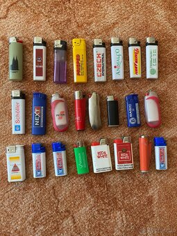 Retro sbírka 120 ks reklamních zapalovačů – mix značek - 5