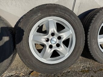 VW Transporter Multivan T5-Alu sada pneu PIRELLI 215/65/16C - 5