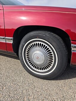 Cadillac DeVille - 5