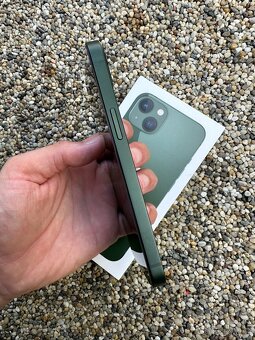 IPhone 13 - baterie 100% - 5