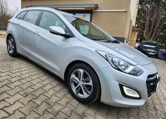 Hyundai i30 1.6-spotř.5l/100km - 5