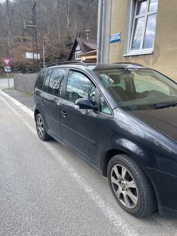 Volkswagen Touran - 5