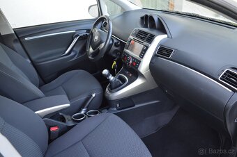 Toyota Verso 1.6i - 7 míst ,NAVI, kamera ,bez koroze - 5