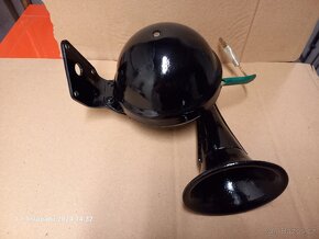 Prodám funkční trubkovou houkačku typ c28e 12v - 5