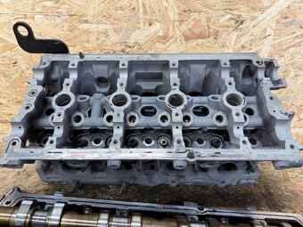 HLAVA MOTORU 2.0 FSI 06D103373AM - 5