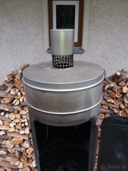 Nerezový gril s udírnou - 5