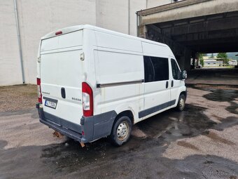 Peugeot Boxer 3.0 6 místné rok.v 2012 stk 26/3 najeto :372 - 5