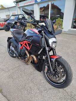 Ducati DIAVEL CARBON RED AND MATT CARBON, 1. MAJ V ČR, AKCE - 5