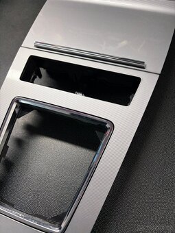 Škoda Octavia 3 rámeček + přihrádka dekor - 5