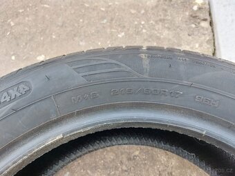 Goodyear Efficientgrip SUV 4x4 215/60 R17 - 5