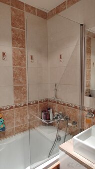 Koupelnový nábytek včetně umyvadla s baterií - 5