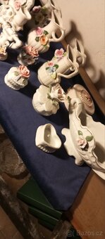 Spousta porcelánových miniatur - 5