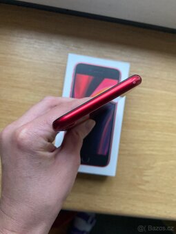 iPhone SE 2020 RED – 64 GB – funkční, ale praskl - 5