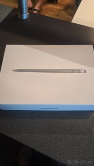 MacBook Air M1 (2020), 8GB / 256GB – perfektní stav, komplet - 5