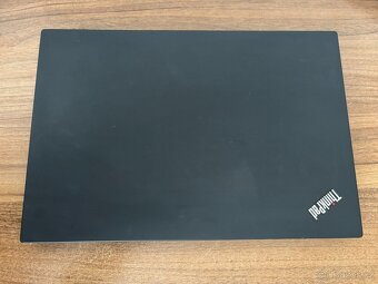 Lenovo ThinkPad T15 Gen1 - 5