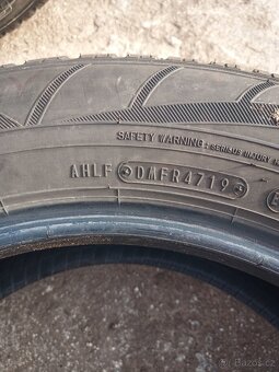 215/65 R17 Cena za komplet - 5