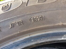 2 celoroční pneumatiky Goodyear 215/60/17 - 5