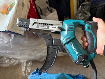 Makita 6842 elektrický šroubovák se zásobníkem - 5