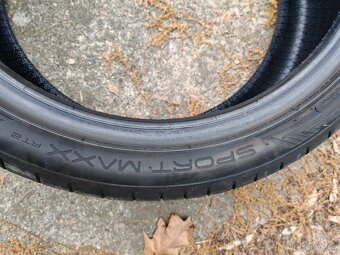 DUNLOP SPORT MAXX RT2 XL - 225/40 R18 92 Y XL - 5