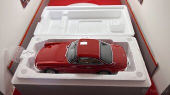 Ferrari 330 GTC 1:18 CMR - 5