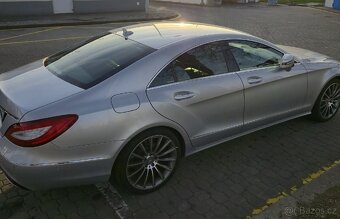 Mercedes - 5