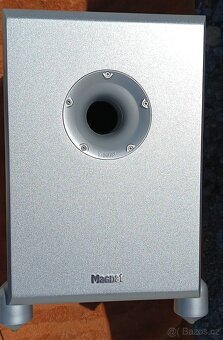 Magnat Betasub 20A,jako novy; 230 W - 5