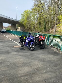 Prodám nepojízdnou motorku Daelim Roadwin 125R (2008, 10,9 k - 5