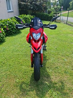 Ducati Hypermotard 796 - 5