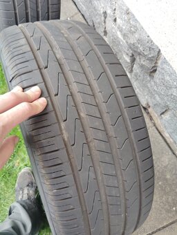 235/55R18 100H - 5