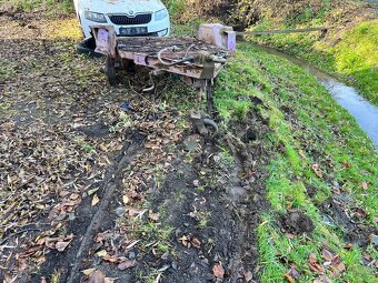 Dvoukolák za traktor - 5