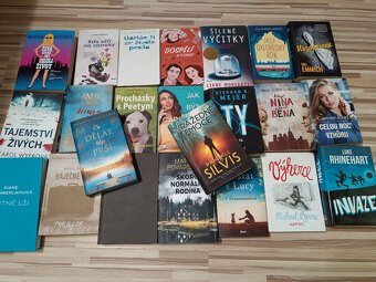 Detektivní knihy 23 kusů cena celkem - 5