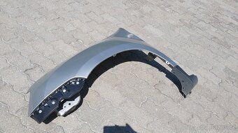 Dacia Duster – Blatníky přední stříbrné - 5