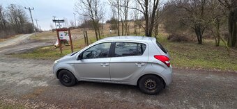 Hyundai i20 - 1.4 66KW 2009 - 5